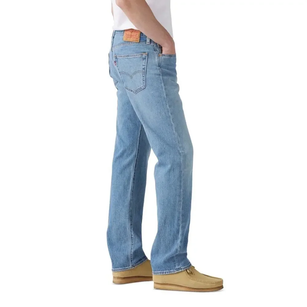 Levi's® 501® Men’s Original Straight fit Jeans in Light Blue Denim. Size W31 L34